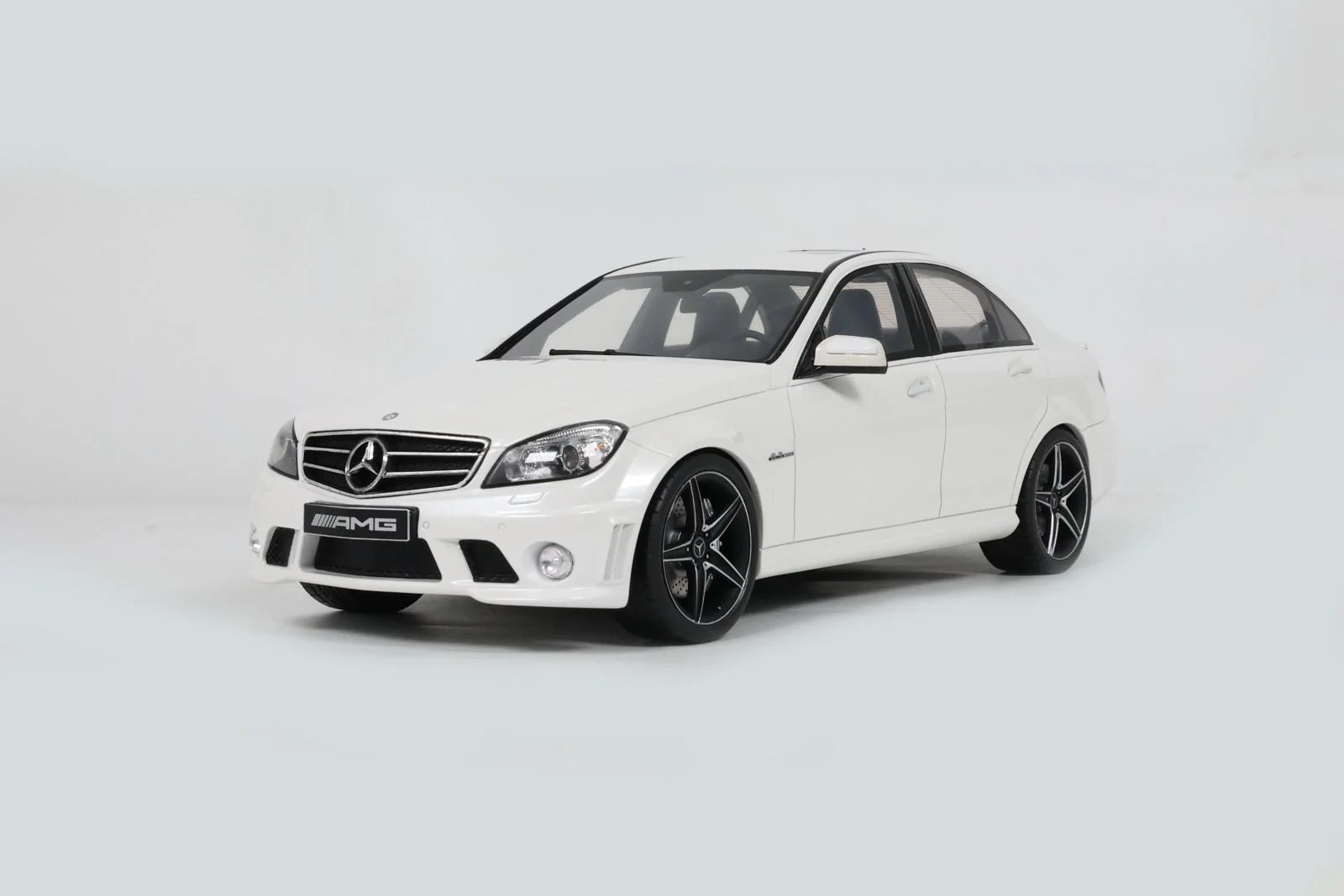 MERCEDES-BENZ C63 AMG Balta 2007 1:18