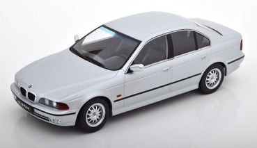 BMW 530d E39 Limousine 1995 sidabrinis 1:18 KK-Scale